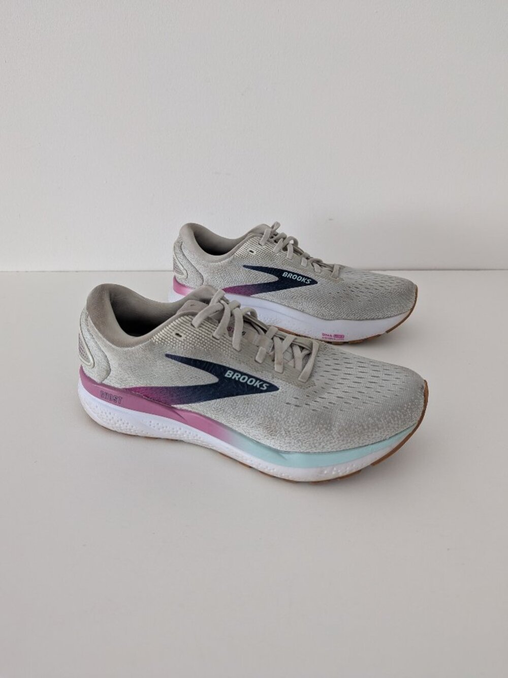 Brooks Ghost 16 Women's Size 9.5 Wide (D) Running Shoes Gray 1204071D175